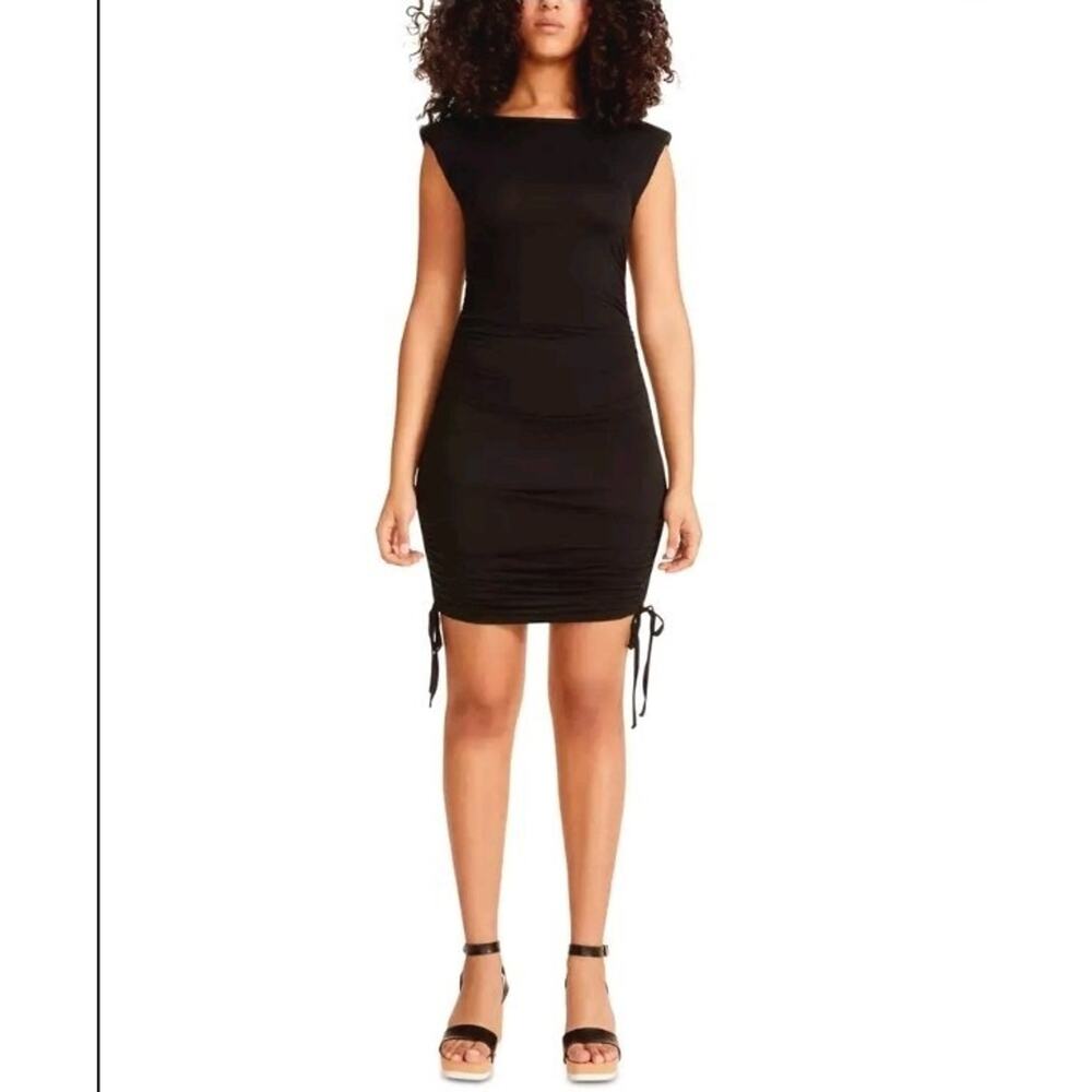 Madden Girl Women's Sleeveless Scoop Neck Mini Party Body Con Dress Black Size S